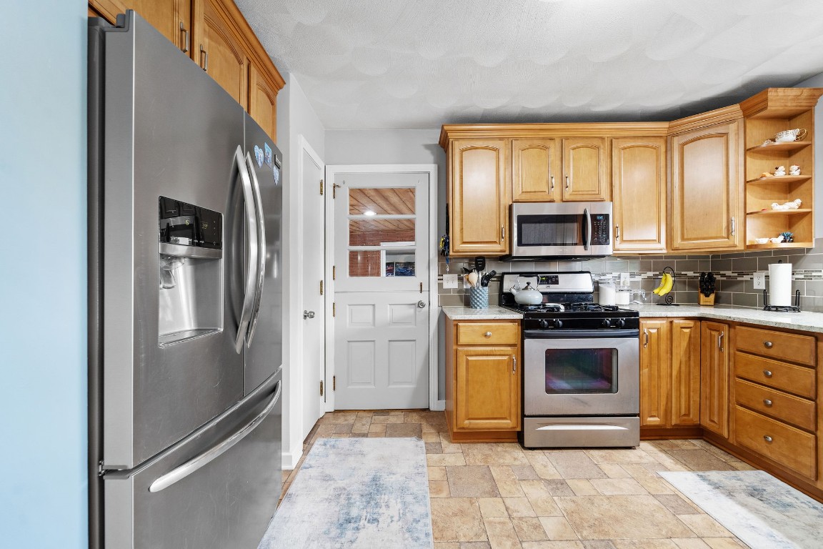 3651 Country Club Road Endwell, NY 13760 - Photo 5 of 34 Gallery Image 5