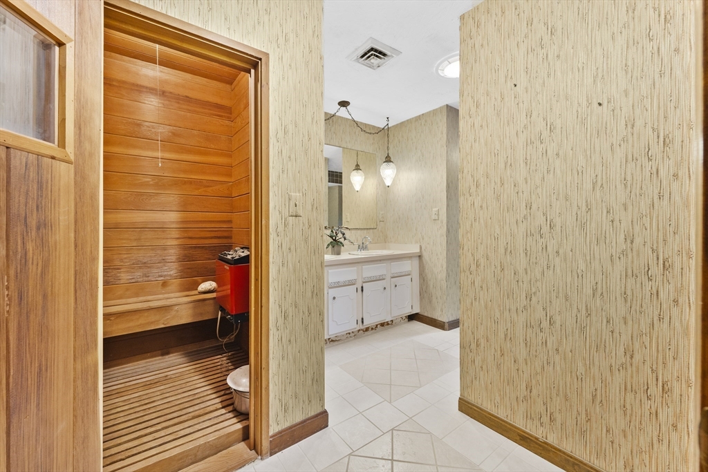 188 Wayside Inn Road Sudbury, MA 01776 - Photo 29 of 42