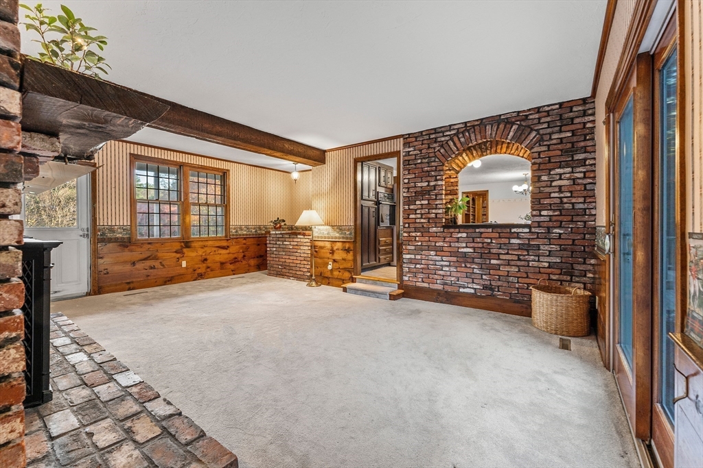 188 Wayside Inn Road Sudbury, MA 01776 - Photo 10 of 42