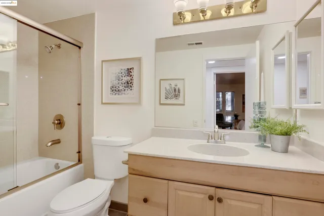 $639,999 | 323 Monte Vista Avenue, Unit 107, Oakland, CA 94611