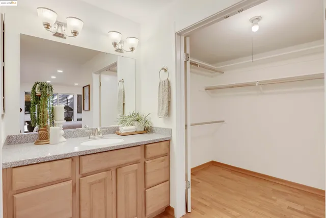 $639,999 | 323 Monte Vista Avenue, Unit 107, Oakland, CA 94611