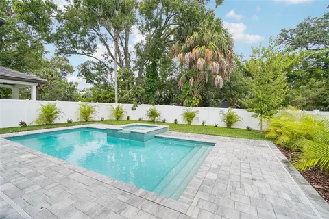 $1,350,000 | 811 West Coral Street, Tampa, FL 33602