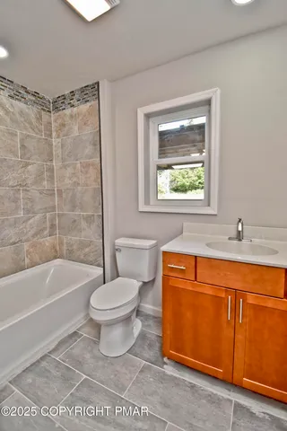 $375,000 | 348 Summit Road, Swiftwater, PA 18370