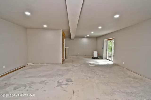 $375,000 | 348 Summit Road, Swiftwater, PA 18370