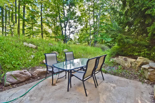 $375,000 | 348 Summit Road, Swiftwater, PA 18370