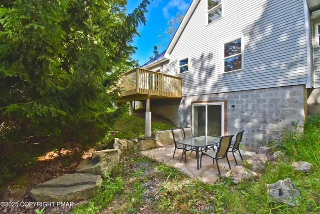 $375,000 | 348 Summit Road, Swiftwater, PA 18370