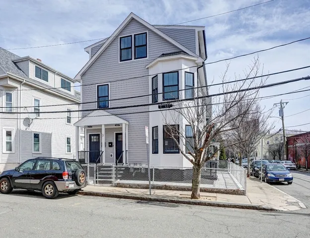 $888,000 | 3 Church Street, Unit 1, Somerville, MA 02143