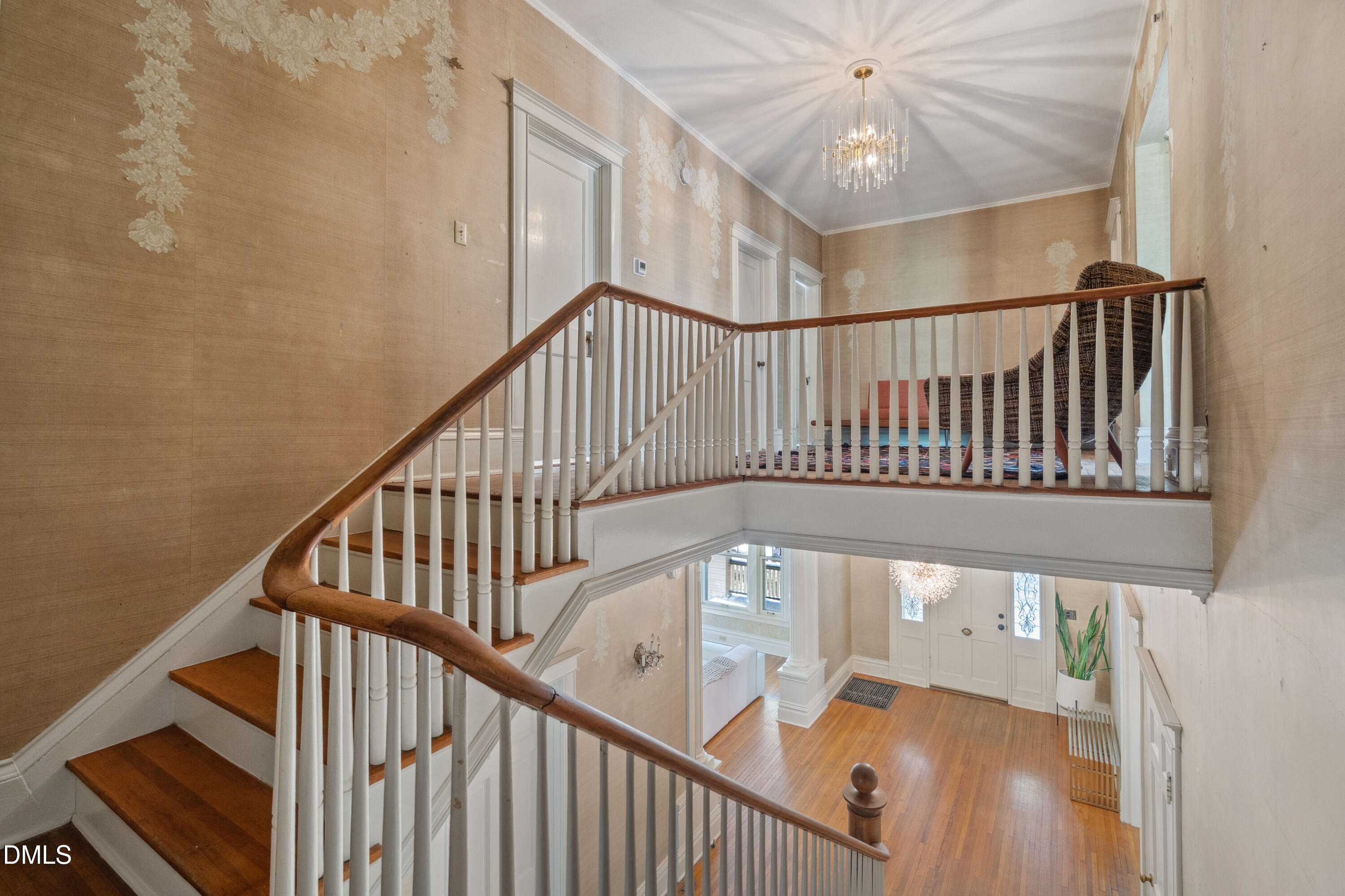116 Hawthorne Road Raleigh, NC 27605 - Photo 25 of 58 20251124140443887697000000-o
