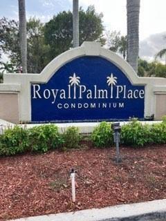 a sign that is sitting on the side of a road