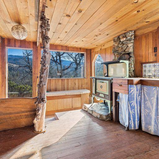 10000 Little Applegate Road Jacksonville, OR 97530 - Photo 126 of 141 Gomba Sol - interior