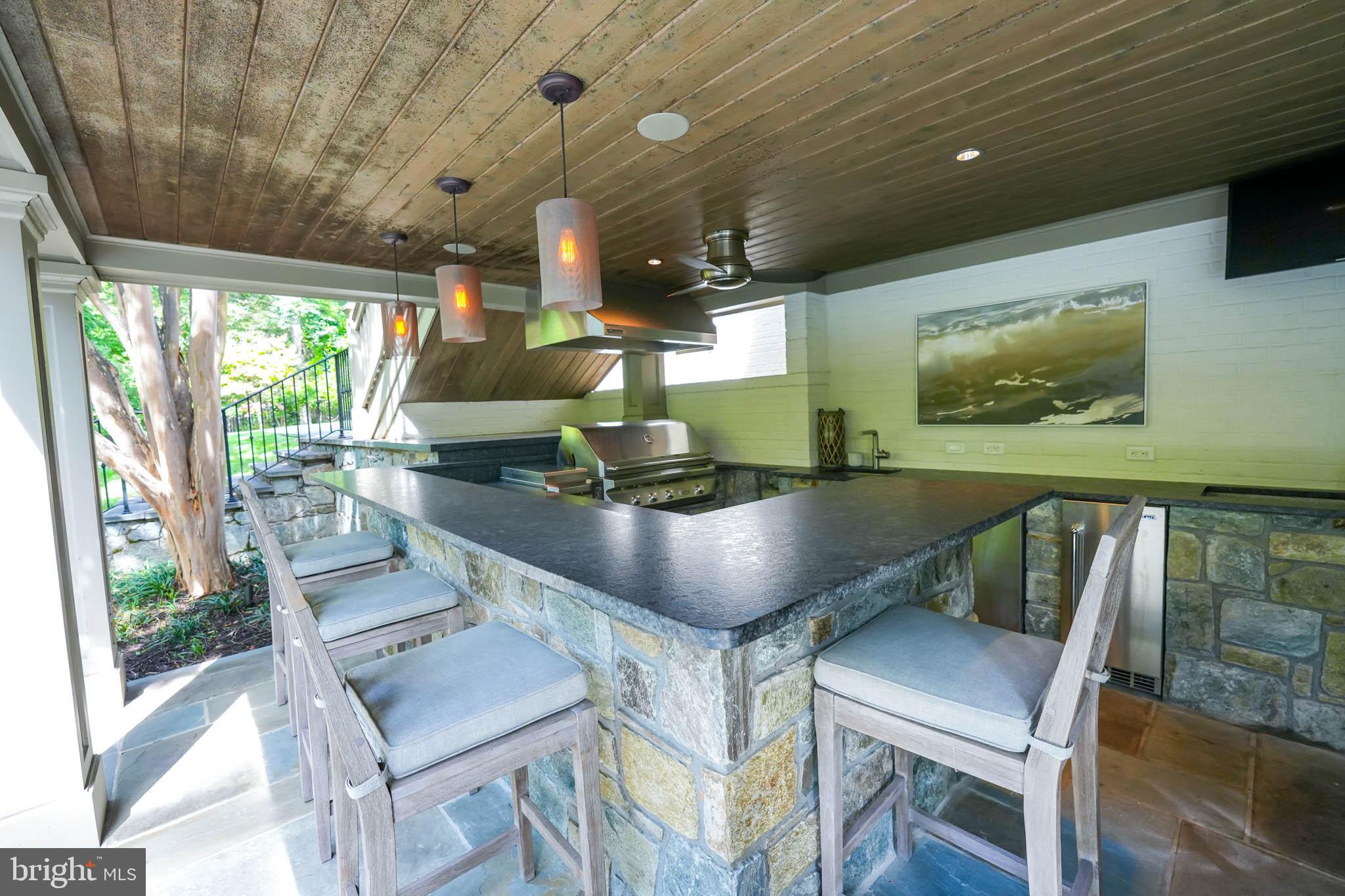1231 Tottenham Court Reston, VA 20194 - Photo 65 of 86 Outdoor lower level living