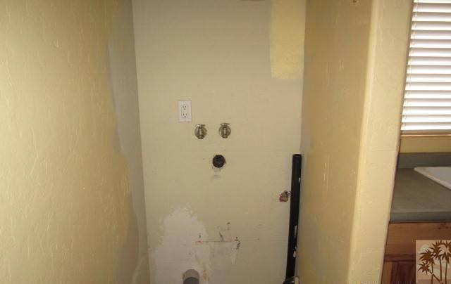 70160 Chappel Road Rancho Mirage, CA 92270 - Photo 9 of 11 a bathroom with a shower