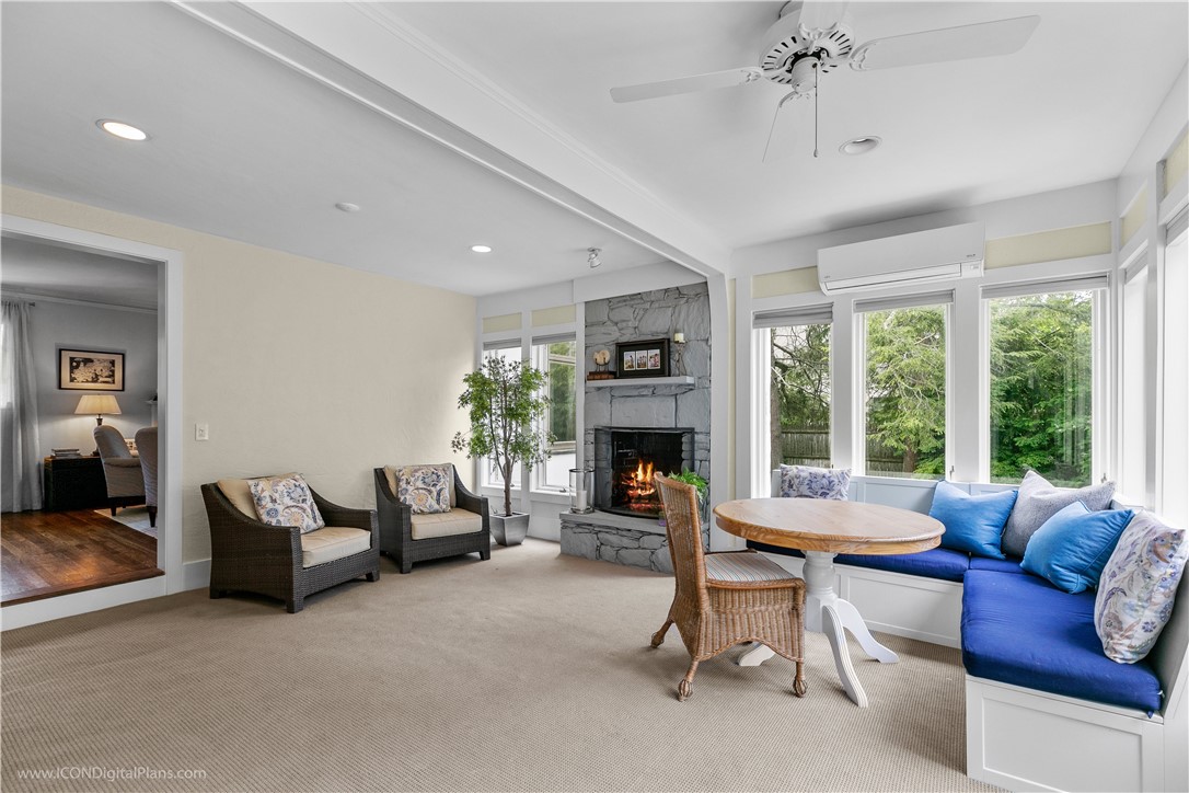 43 Rumstick Road Barrington, RI 02806 - Photo 16 of 50 Corner sitting area great for family game night
