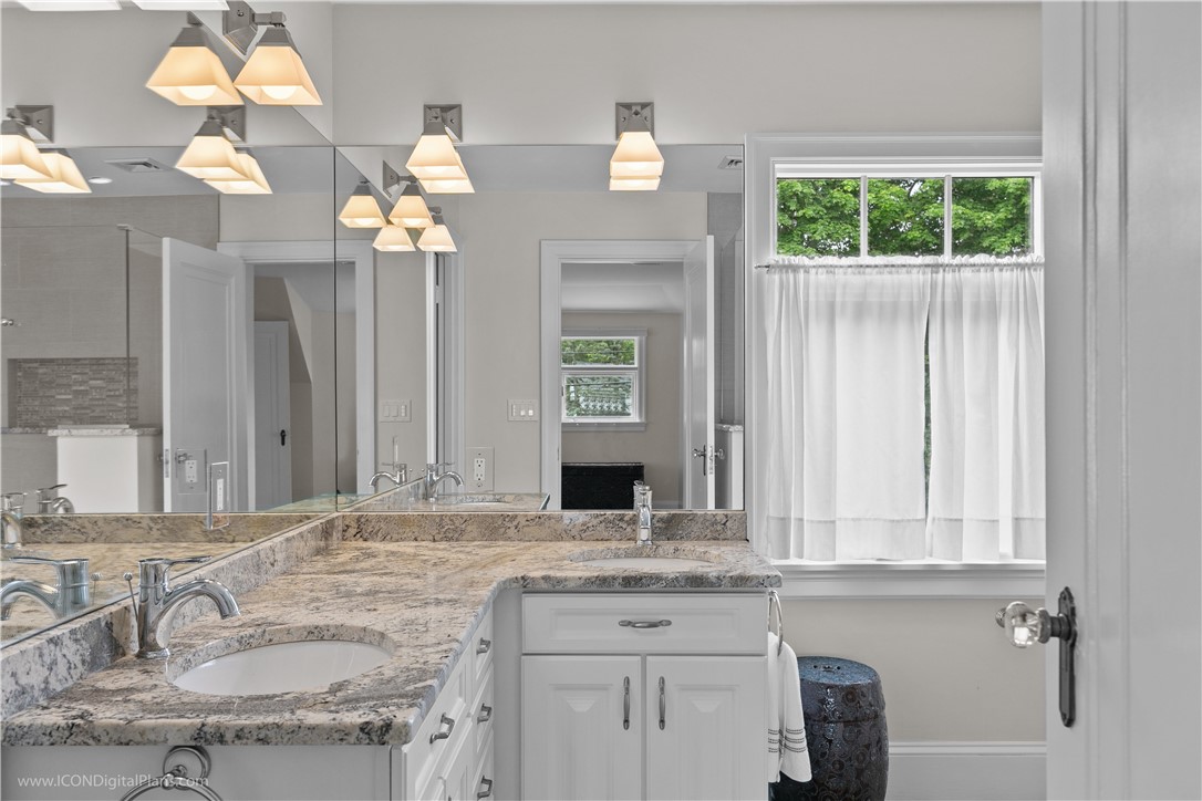 43 Rumstick Road Barrington, RI 02806 - Photo 39 of 50 Master bath