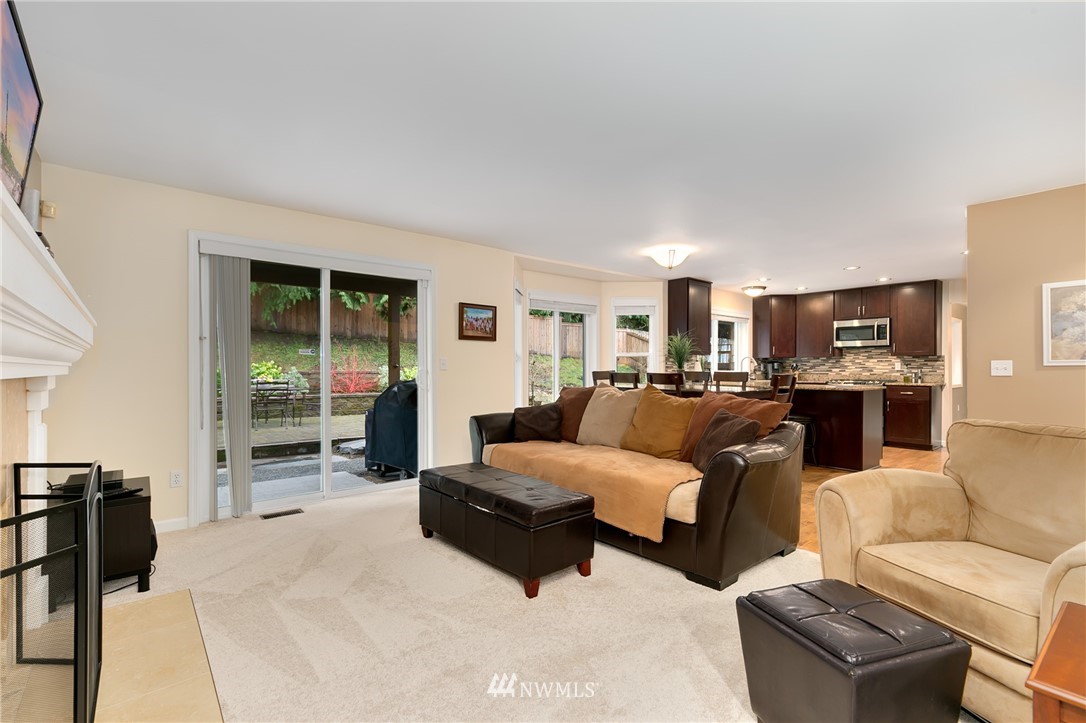 15631 140th Place Southeast Renton, WA 98058 - Photo 11 of 25 Gallery Image 11