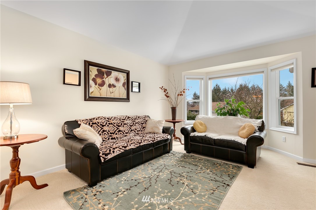 15631 140th Place Southeast Renton, WA 98058 - Photo 17 of 25 Gallery Image 17