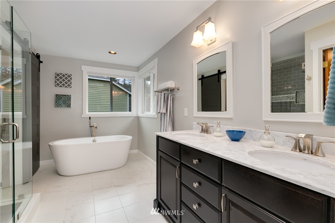 15631 140th Place Southeast Renton, WA 98058 - Photo 7 of 25 Gallery Image 7