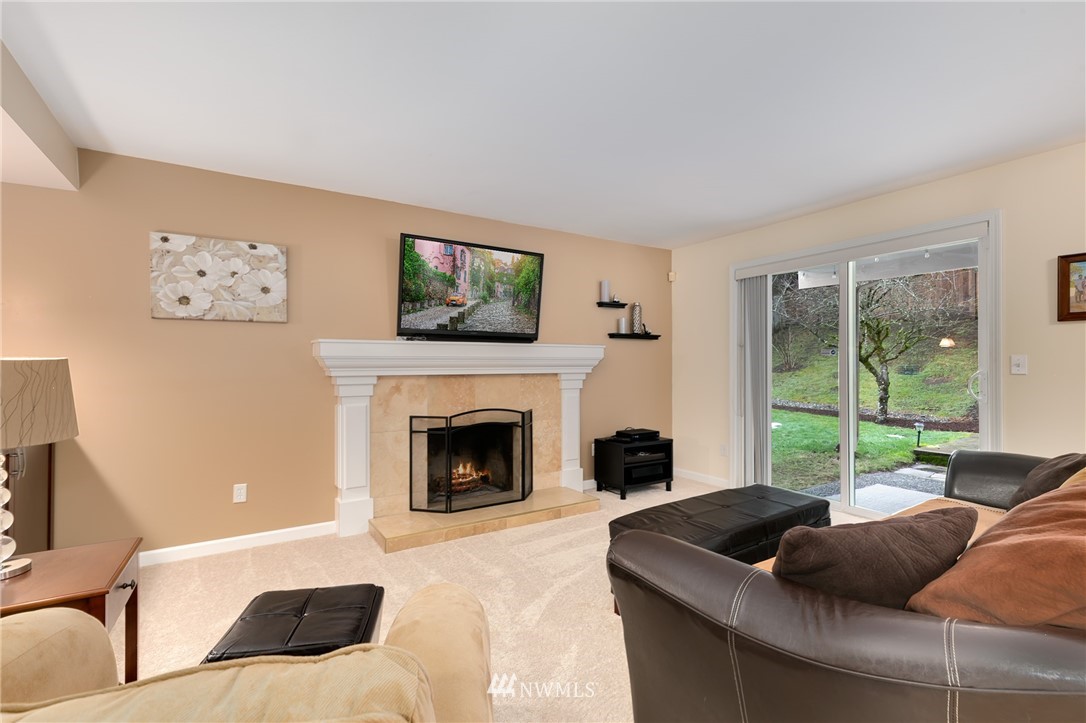 15631 140th Place Southeast Renton, WA 98058 - Photo 8 of 25 Gallery Image 8