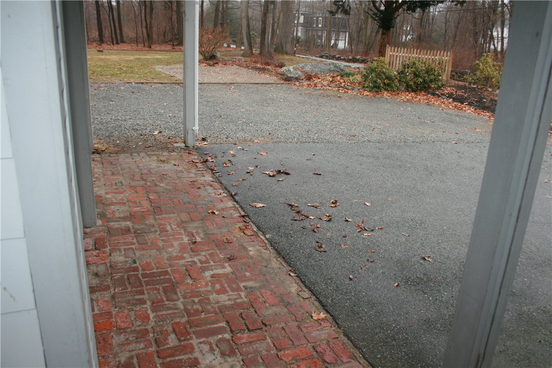 61 Howland Road East Greenwich, RI 02818 - Photo 25 of 30 Gallery Image 25