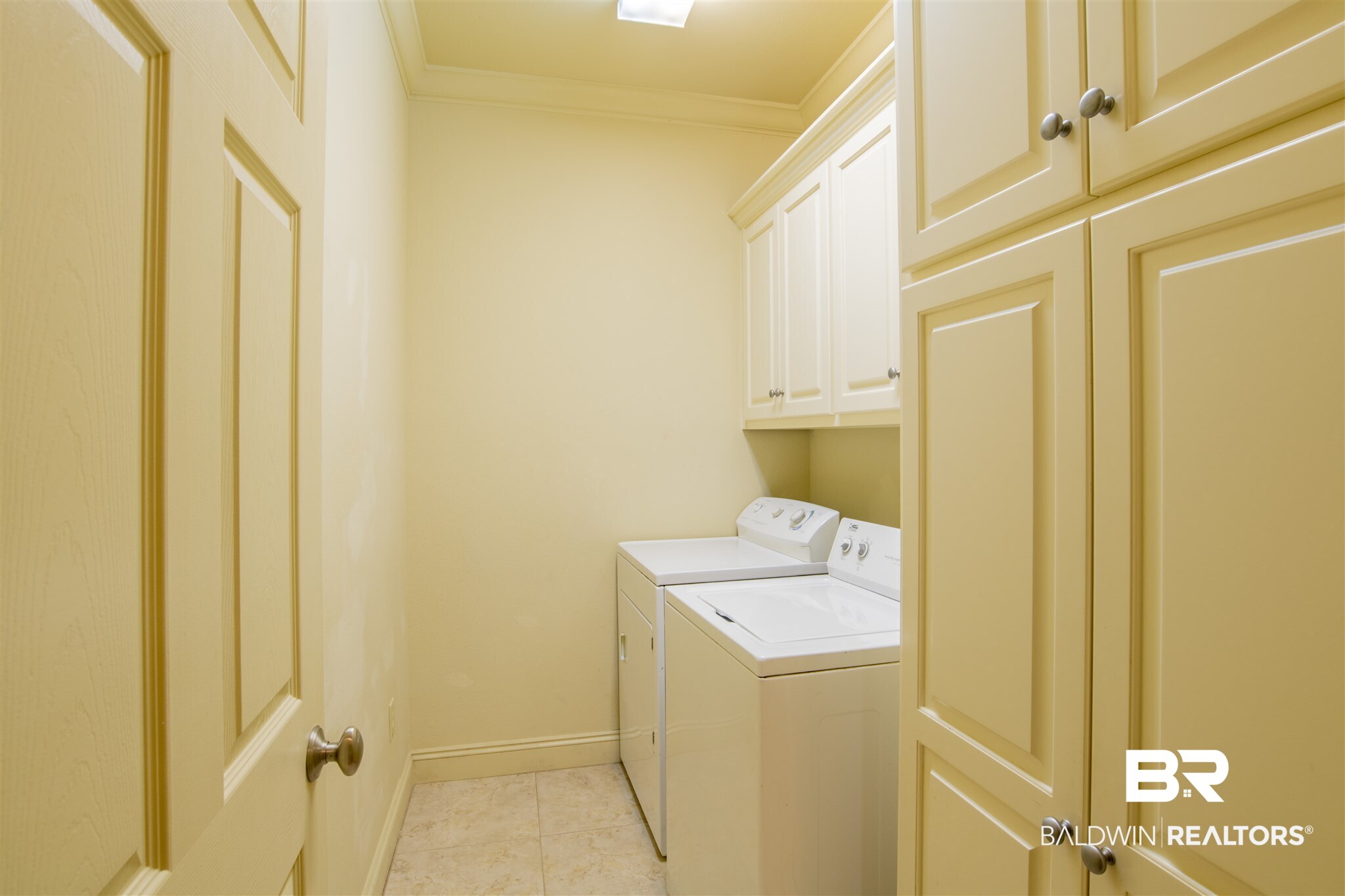 329 Pecan Ridge Boulevard Fairhope, AL 36532 - Photo 20 of 28 Awesome Laundry Room!