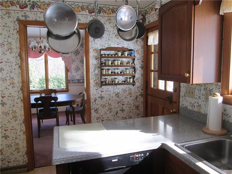 148 Thompson Road Beaver Falls, PA 15010 - Photo 9 of 25 Gallery Image 9