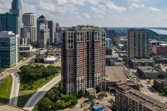 $1,850 | 500 East Grant Street, Unit 806, Minneapolis, MN 55404