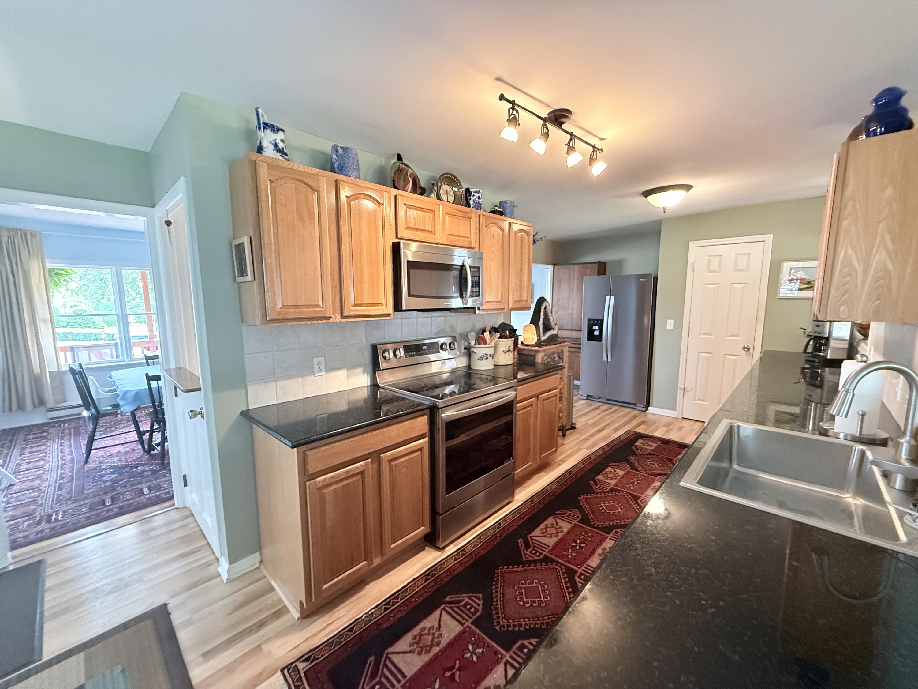 16 Olivetti Place Plattsburgh, NY 12901 - Photo 8 of 39