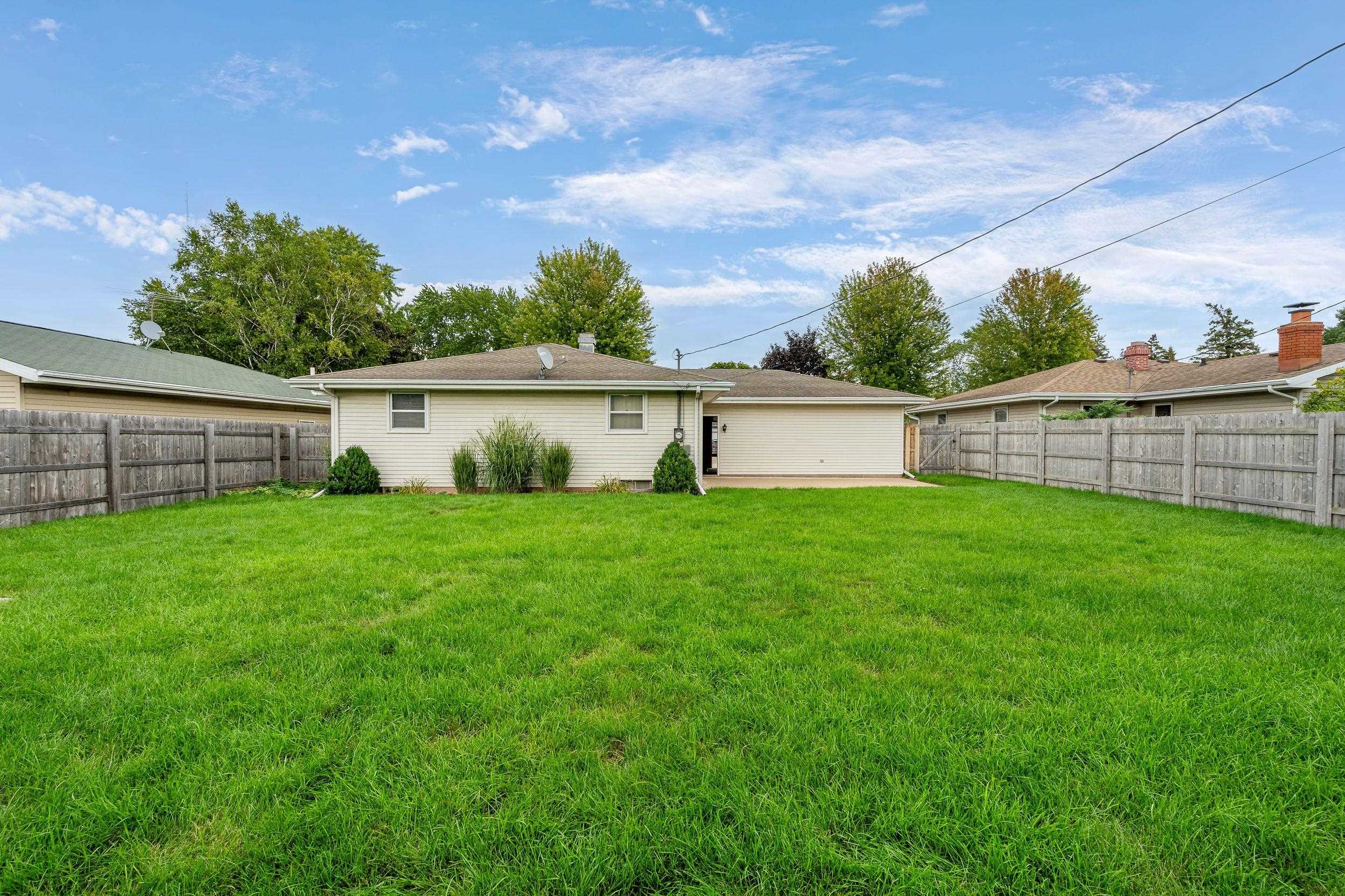 415 South Midpark Drive Appleton, WI 54915 - Photo 30 of 39 Gallery Image 30