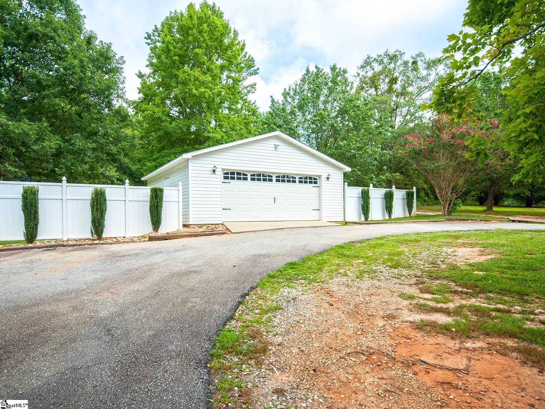 201 Campbell Mill Road Travelers Rest, SC 29690 - Photo 3 of 36 Gallery Image 3