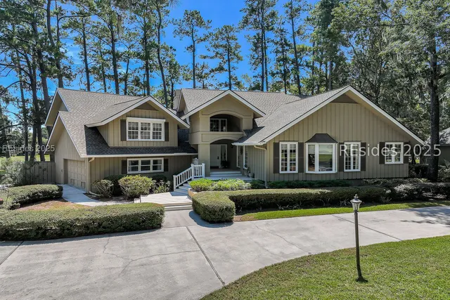 $899,000 | 266 Moss Creek Drive, Hilton Head Island, SC 29926