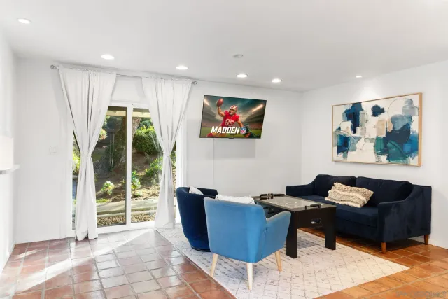 $14,900 | 7806 Via Capri, La Jolla, CA 92037