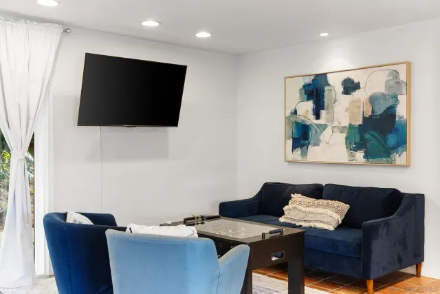 $14,900 | 7806 Via Capri, La Jolla, CA 92037