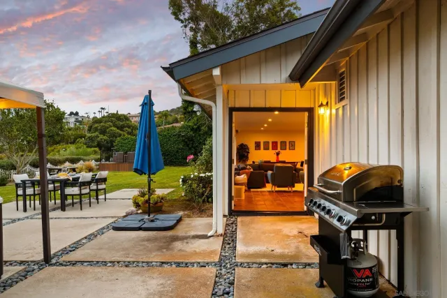 $14,900 | 7806 Via Capri, La Jolla, CA 92037