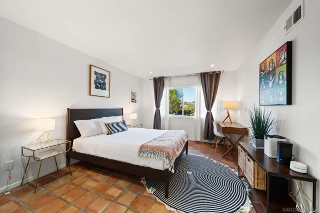 $14,900 | 7806 Via Capri, La Jolla, CA 92037