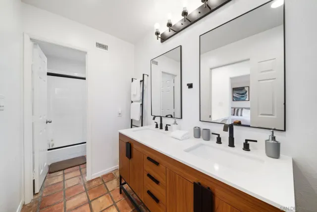 $14,900 | 7806 Via Capri, La Jolla, CA 92037