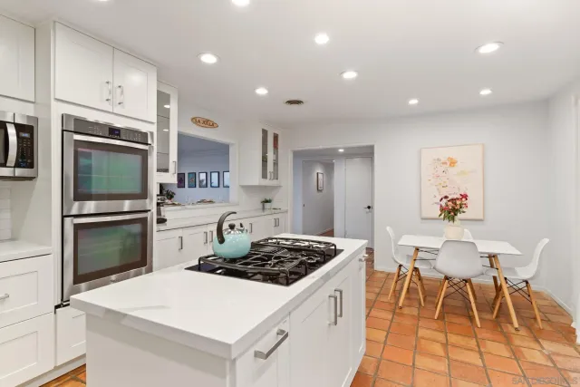 $14,900 | 7806 Via Capri, La Jolla, CA 92037