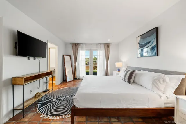 $14,900 | 7806 Via Capri, La Jolla, CA 92037