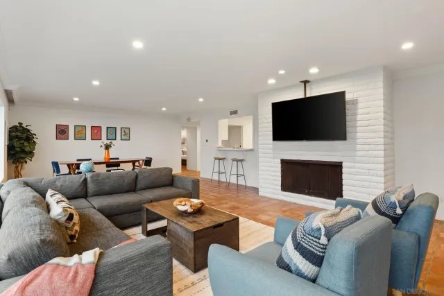 $14,900 | 7806 Via Capri, La Jolla, CA 92037