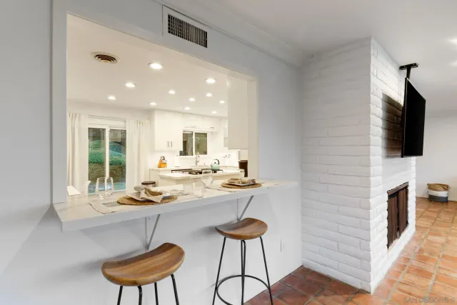 $14,900 | 7806 Via Capri, La Jolla, CA 92037