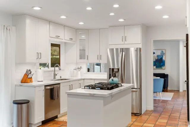 $14,900 | 7806 Via Capri, La Jolla, CA 92037