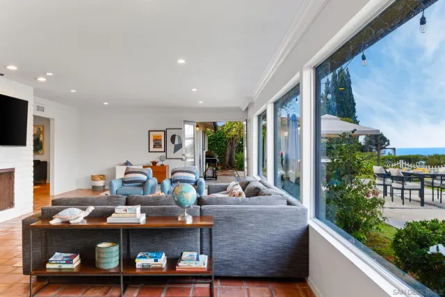 $14,900 | 7806 Via Capri, La Jolla, CA 92037