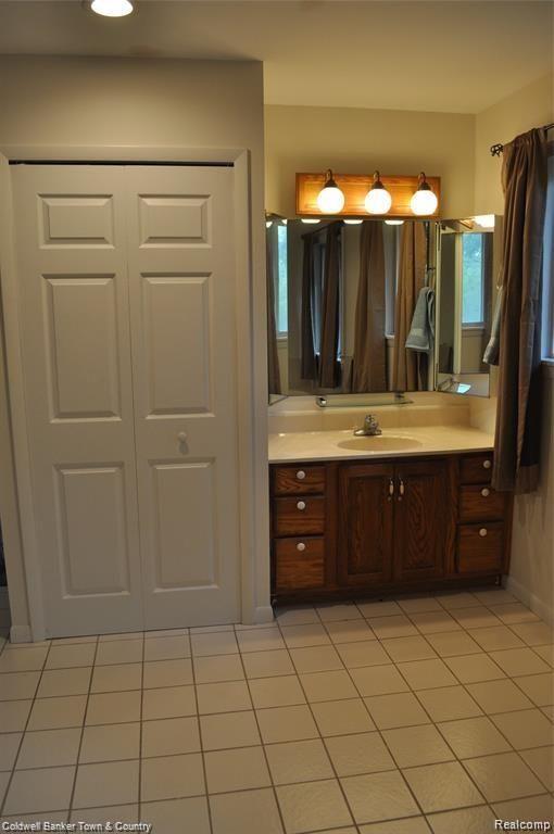 9228 Hartland Road Fenton, MI 48430 - Photo 21 of 38