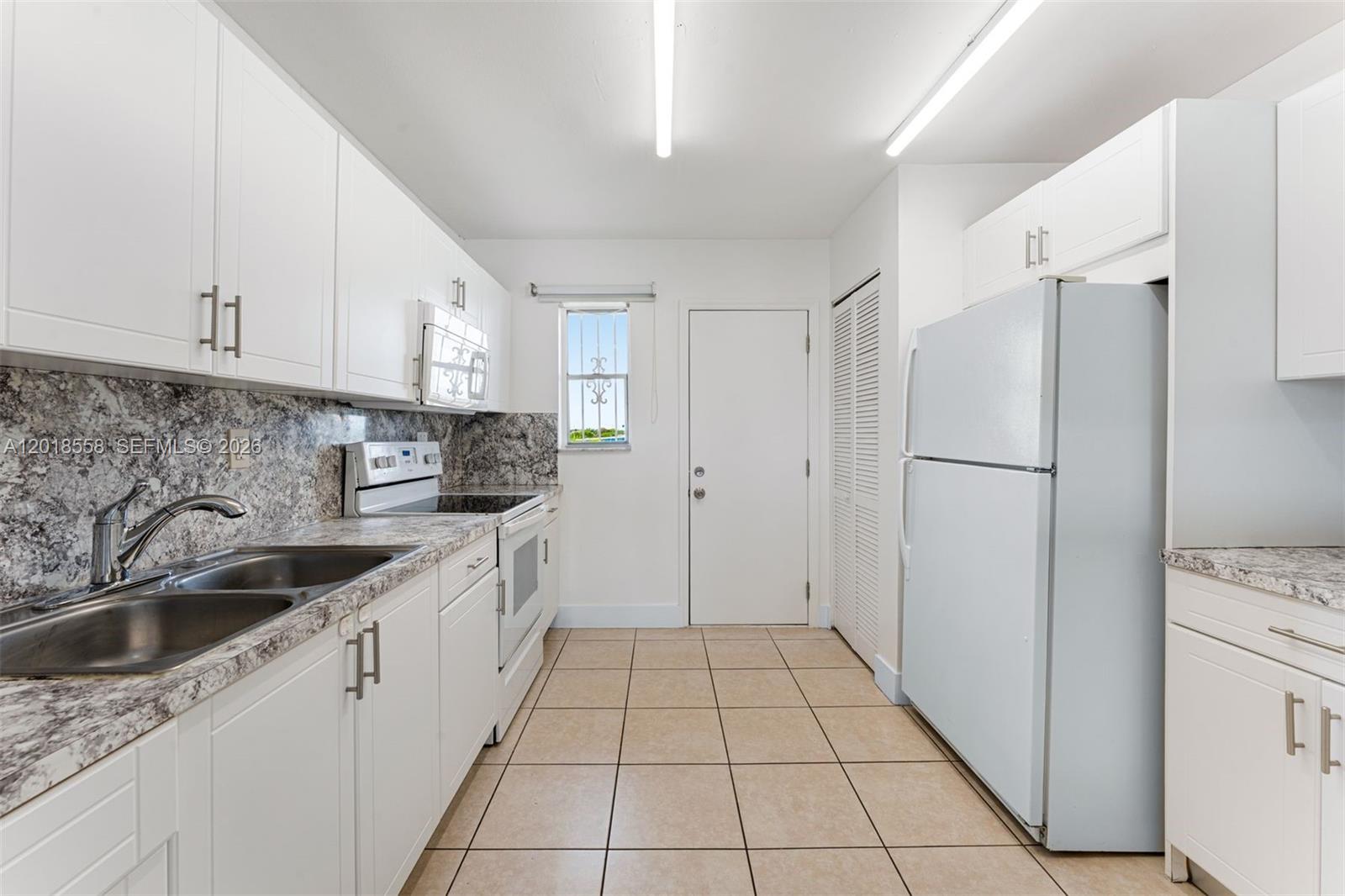 1950 West 54th Street, Unit 412 Hialeah, FL 33012 - Photo 5 of 15