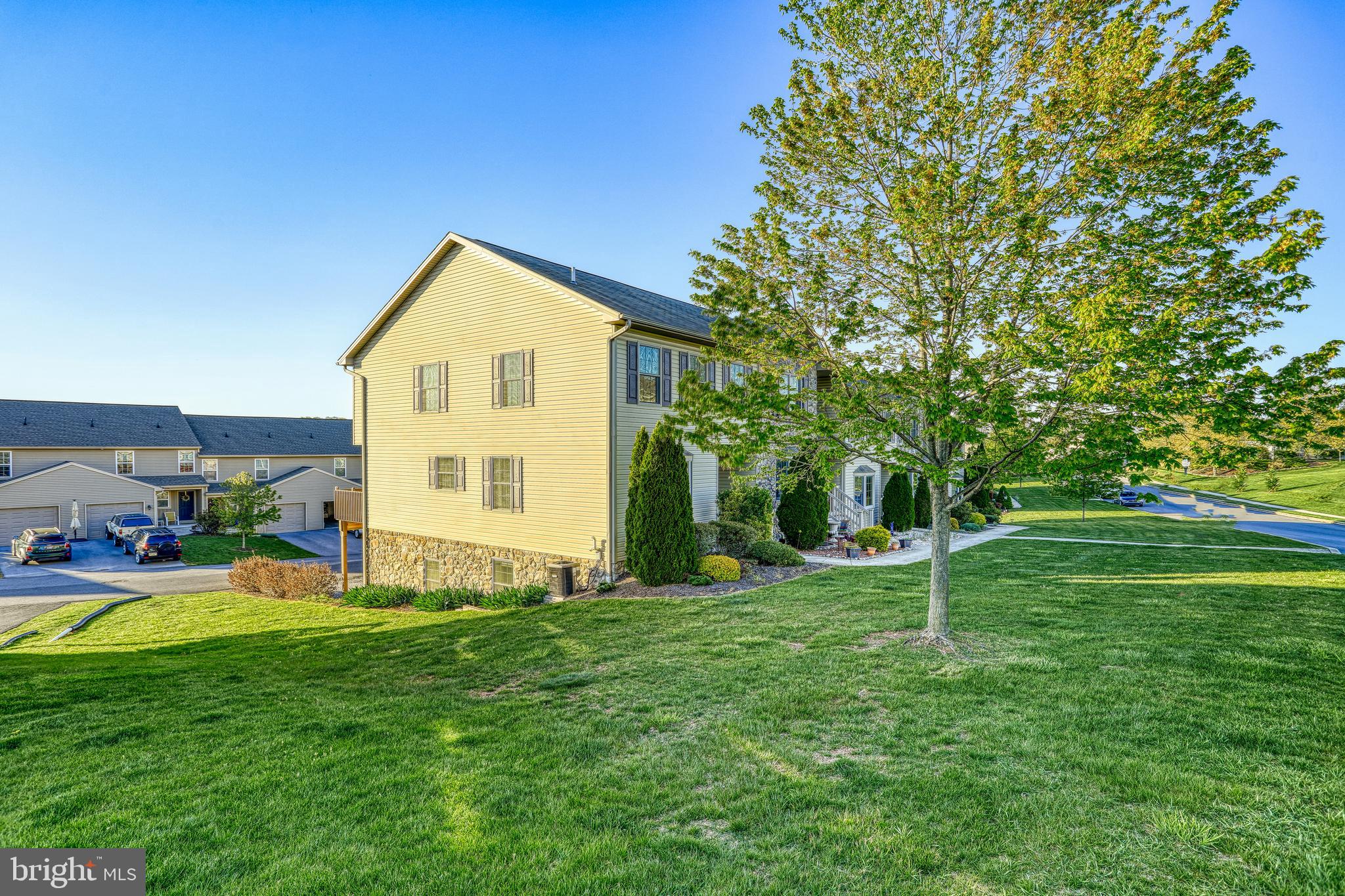 1256 Overlook Road Middletown, PA 17057 - Photo 3 of 39 Gallery Image 3