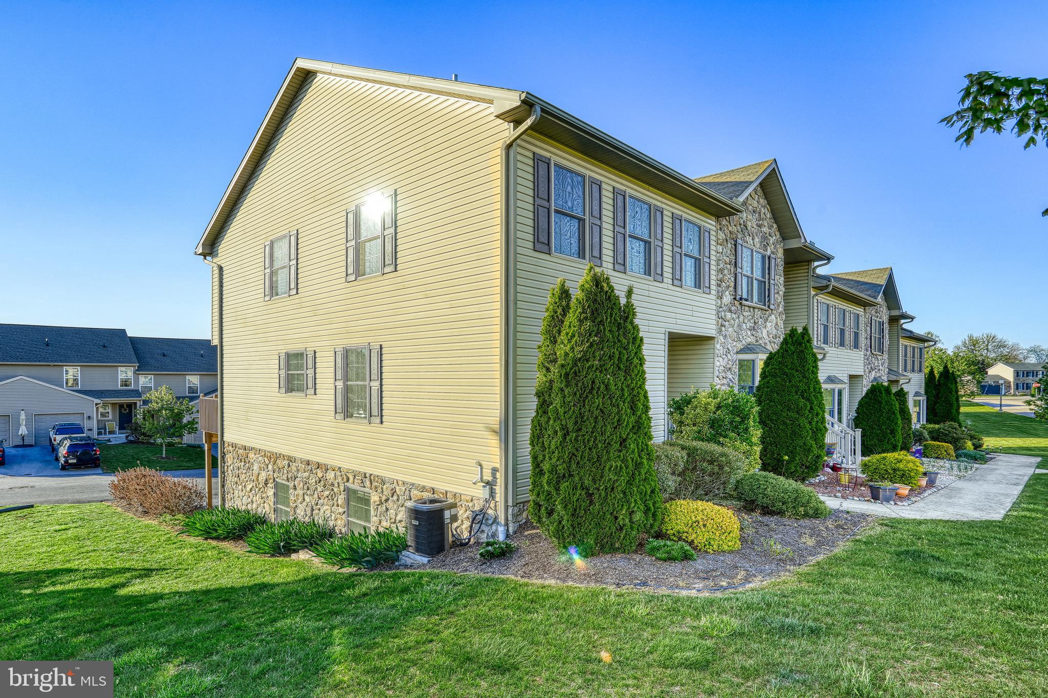 1256 Overlook Road Middletown, PA 17057 - Photo 4 of 39 Gallery Image 4