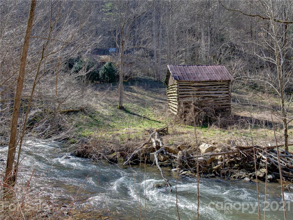 50 Wagon Wheel Road Marshall, NC 28753 - Photo 18 of 22 Gallery Image 18