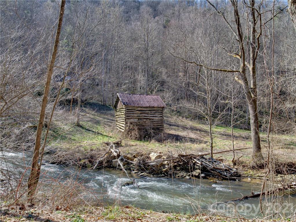 50 Wagon Wheel Road Marshall, NC 28753 - Photo 10 of 22 Gallery Image 10