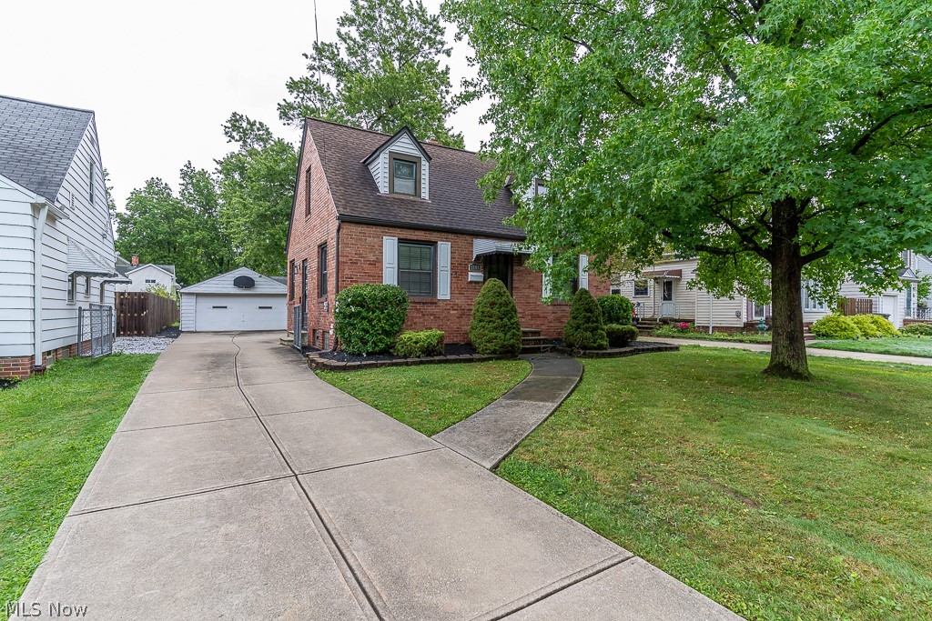 1663 Edgefield Road Lyndhurst, OH 44124 - Photo 27 of 33