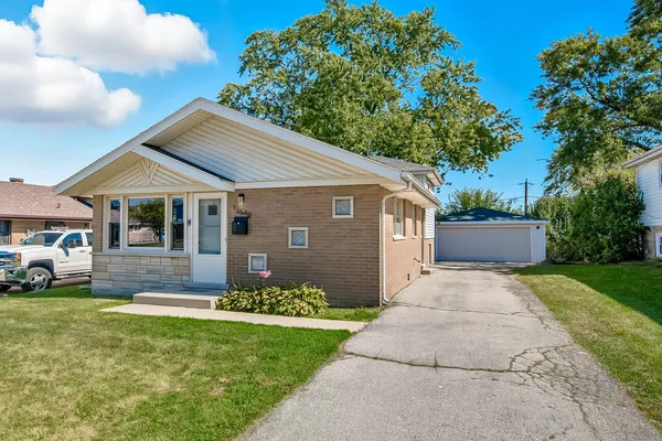 $310,000 | 12549 South Tripp Avenue, Alsip, IL 60803