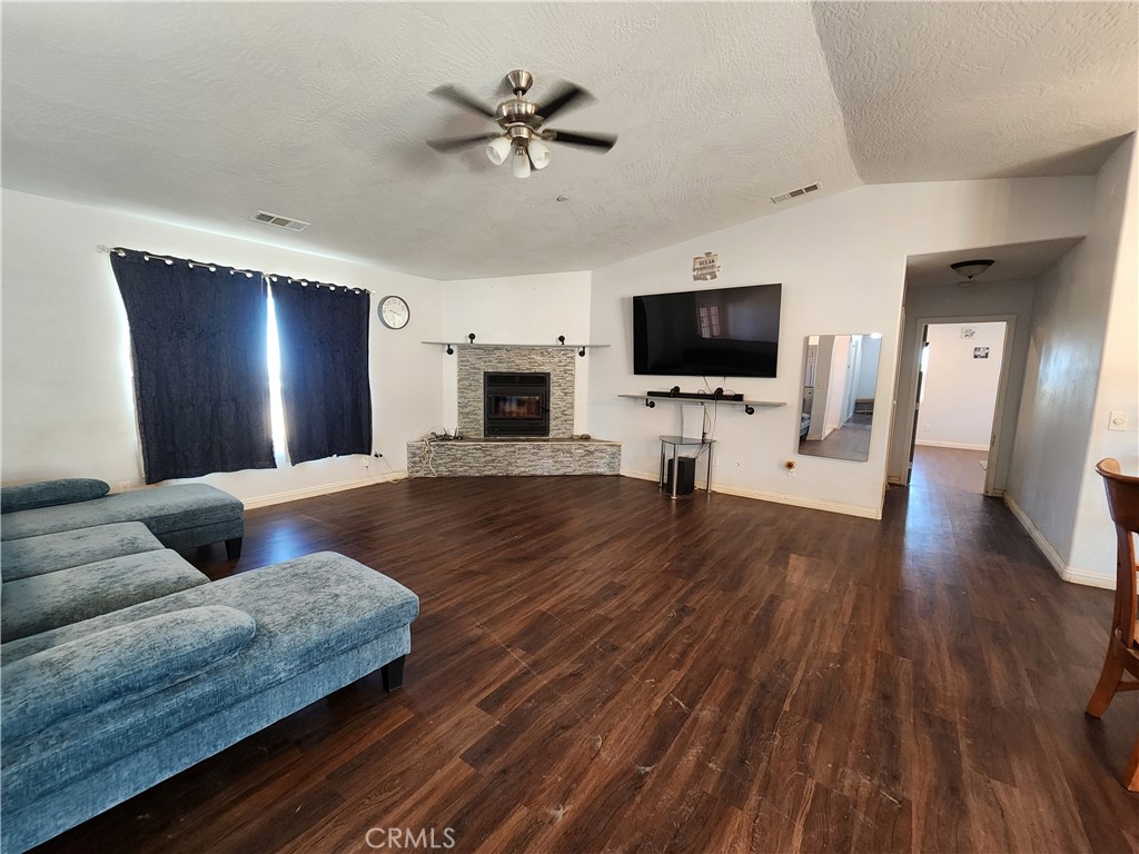 345 Solano Road Pinon Hills, CA 92372 - Photo 5 of 11